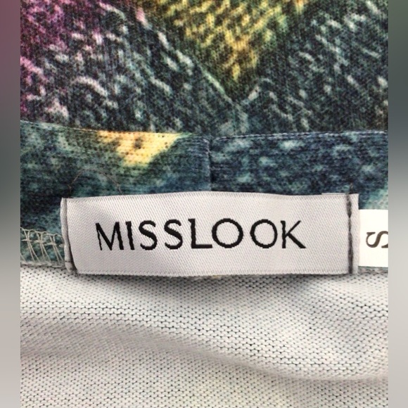 NEW Multicolor Diamond Print Cardigan Women Small-Medium LS *BUNDLE OFFER* - Picture 3 of 3